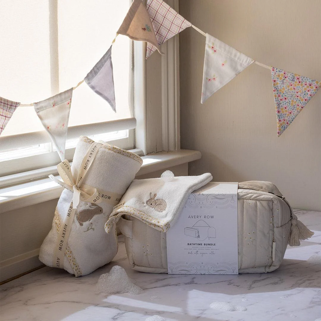 Avery Row Bathtime Bundle Gift Set - Chamomile - Image 2