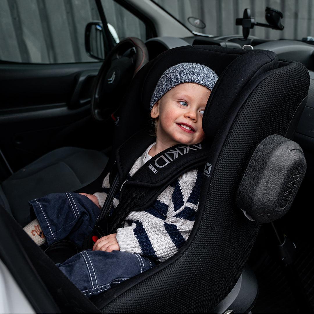 Axkid Minikid CORE Car Seat - Coastal Storm Black - Image 2
