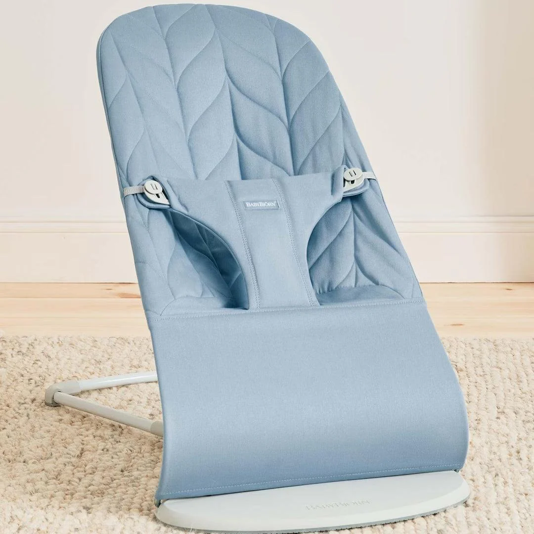 BabyBjörn Bliss Woven Petal Quilt Baby Bouncer - Blue - Image 10
