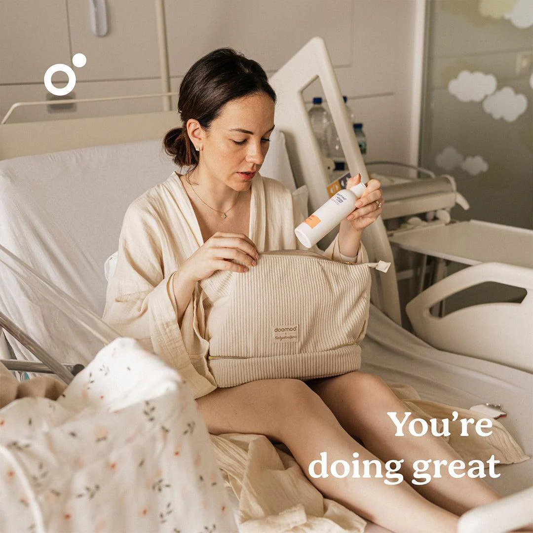 Doomoo Vanity - Post Partnum/Hospital Bag Kit - Cream - Image 10