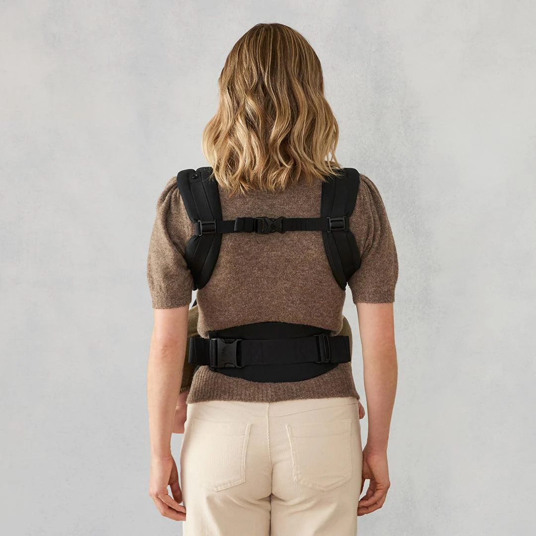 Ergobaby Omni Classic Carrier - Cotton - Pure Black - Image 11