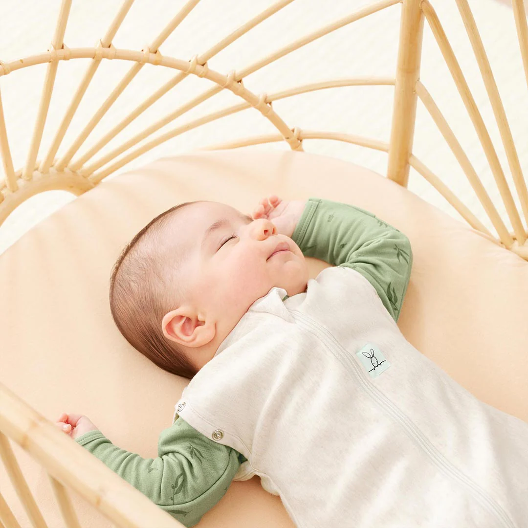 ergoPouch Organic All Year Cocoon Swaddle Sleeping Bag - 1 Tog - Oatmeal - Image 4