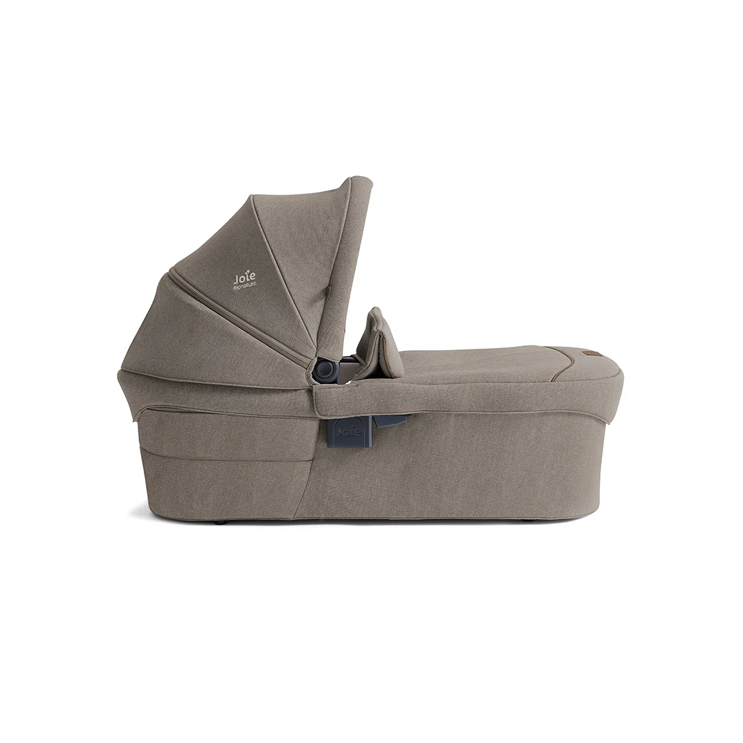 Joie Signature Ramble XL Carrycot - Maple - Image 4