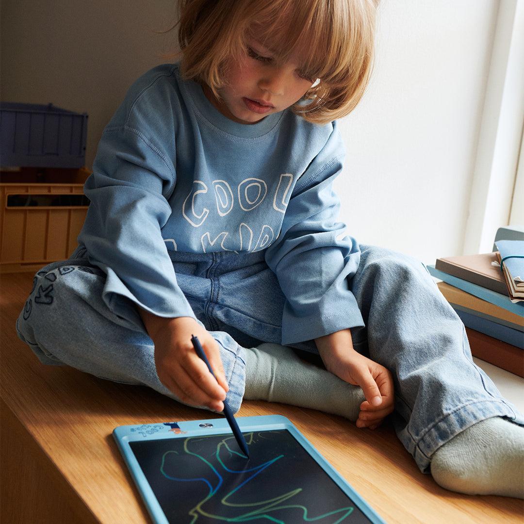 Liewood Zora Magic Drawing Board 10 Inches - Tiger / Beach Blue - Image 2