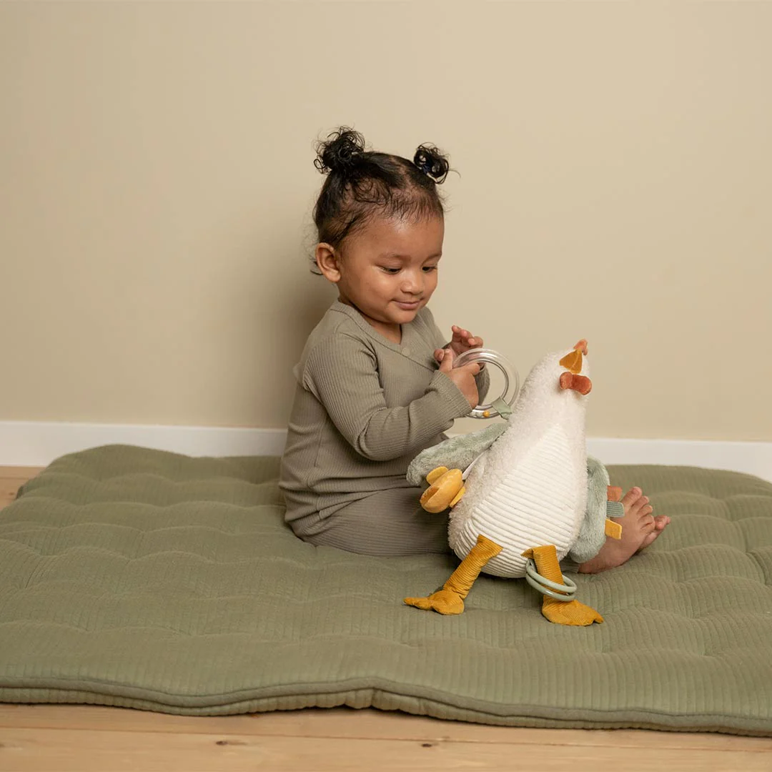 Little Dutch Activity Chicken - Little Farm - Image 3