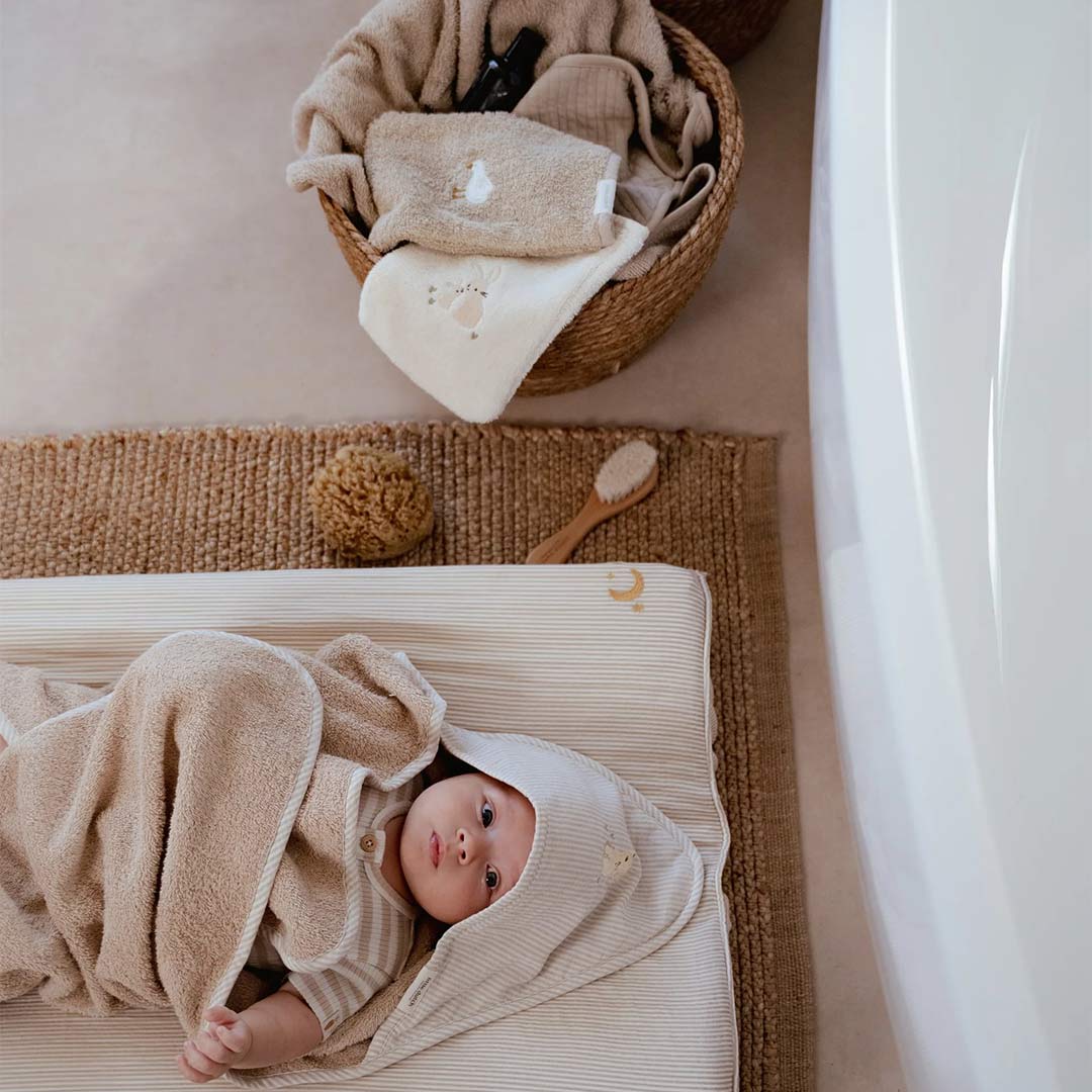 Little Dutch Hooded Towel - Baby Bunny - Image 5