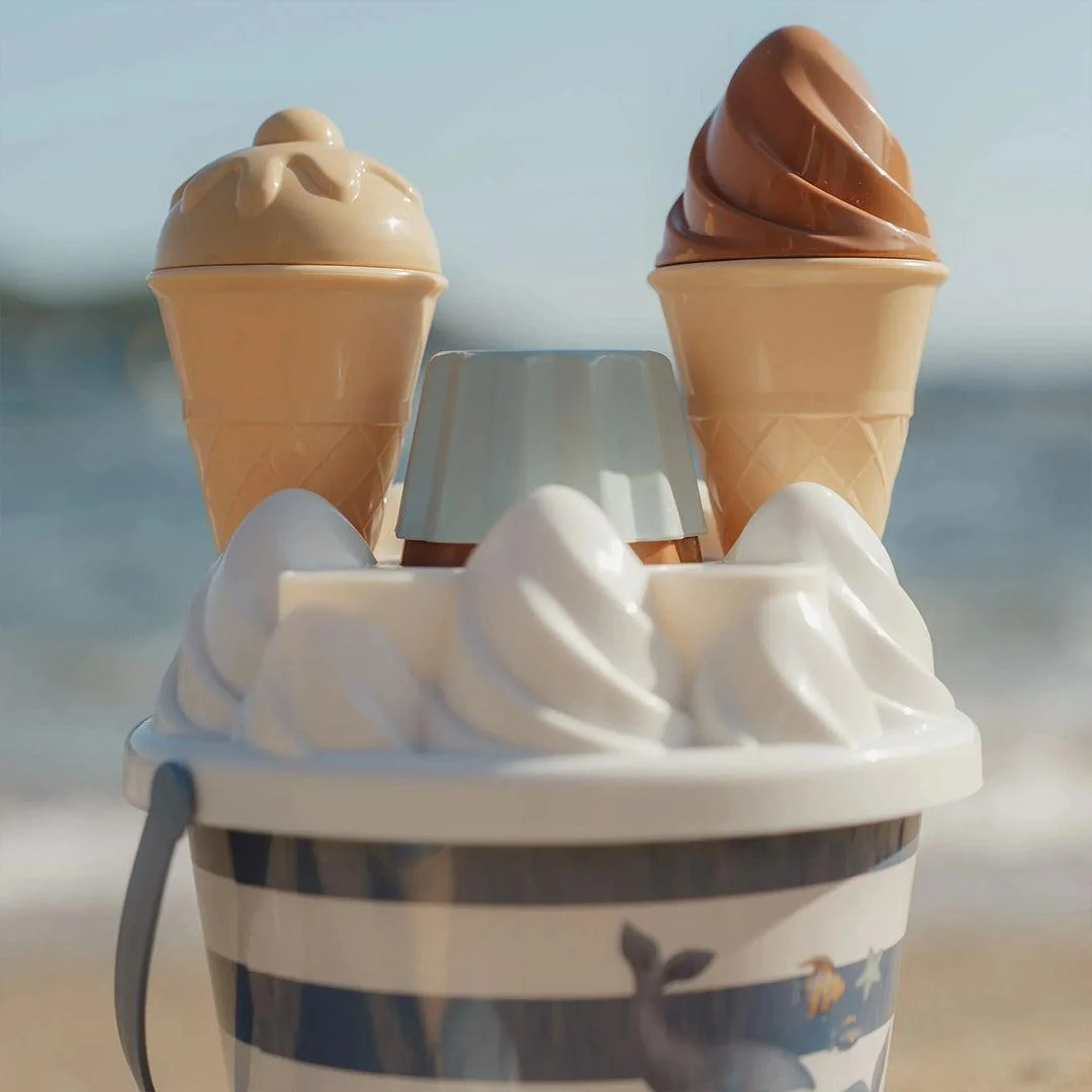 Little Dutch Ice Cream Bucket Set 14 pcs - Ocean World - Image 3