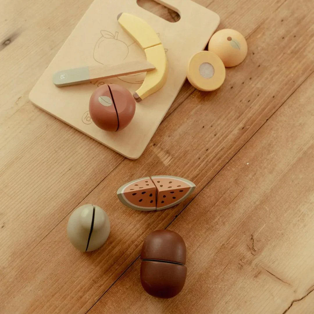 Little Dutch Slicing Fruit - Image 4