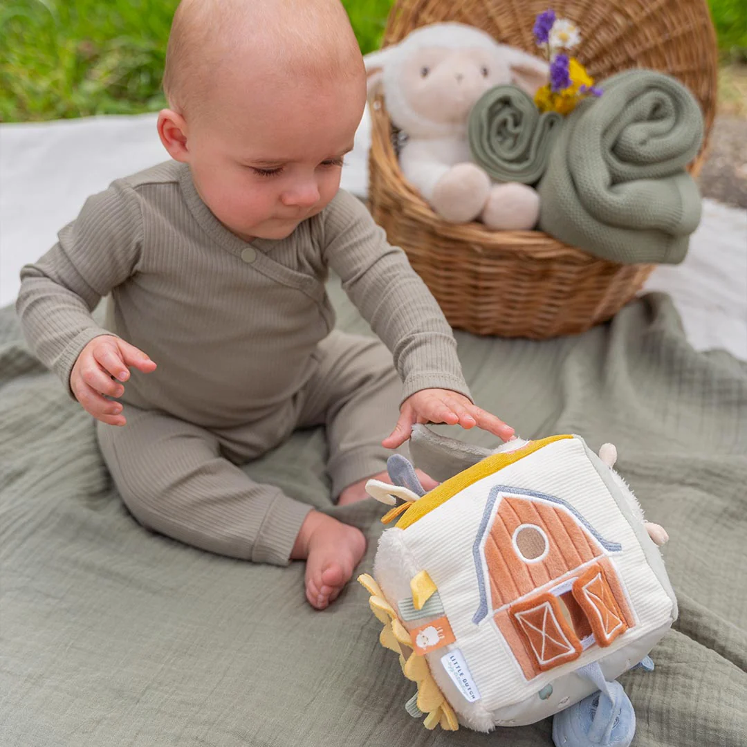Little Dutch Soft Activity Cube - Little Farm - Image 2