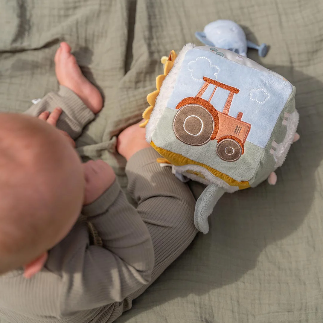 Little Dutch Soft Activity Cube - Little Farm - Image 3