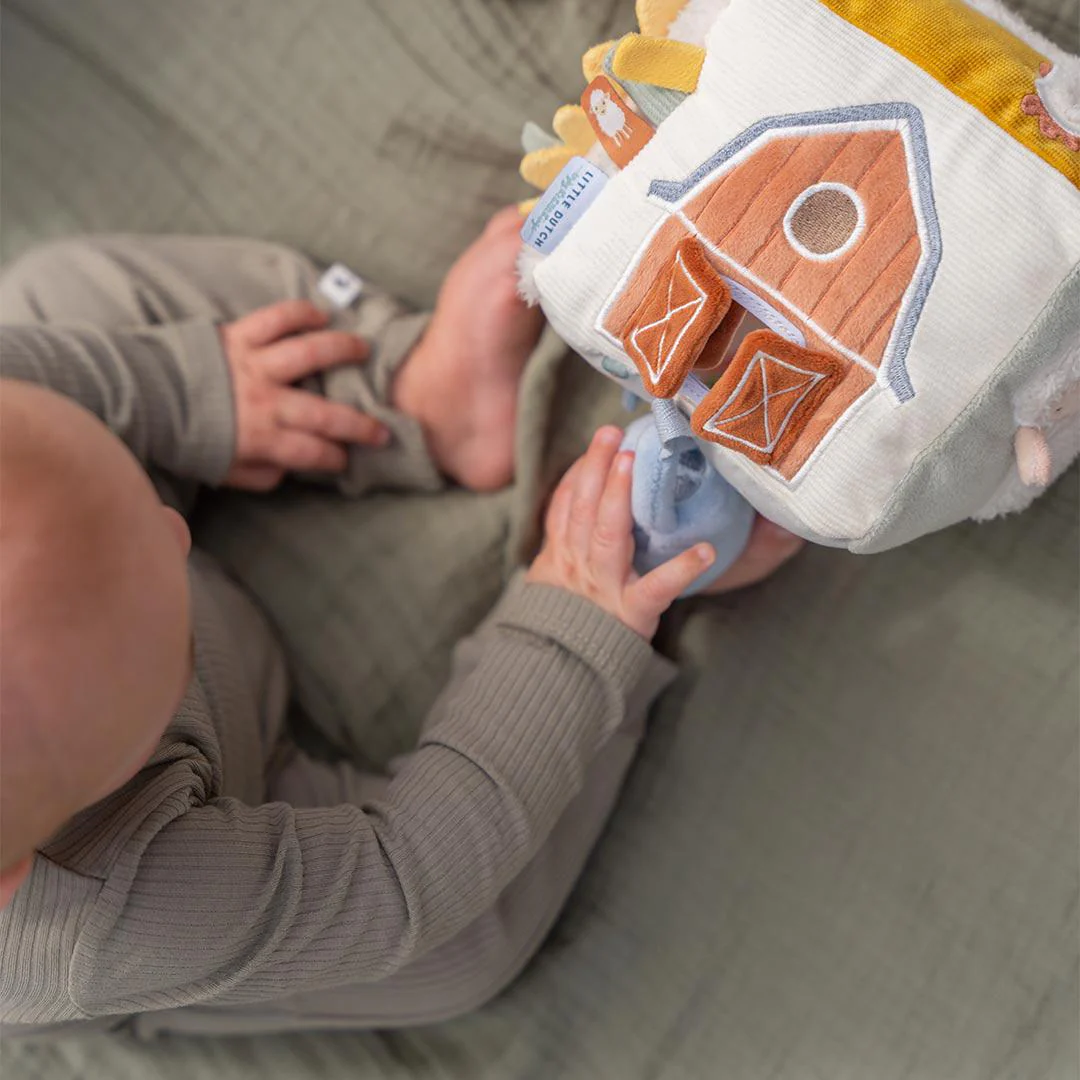 Little Dutch Soft Activity Cube - Little Farm - Image 4