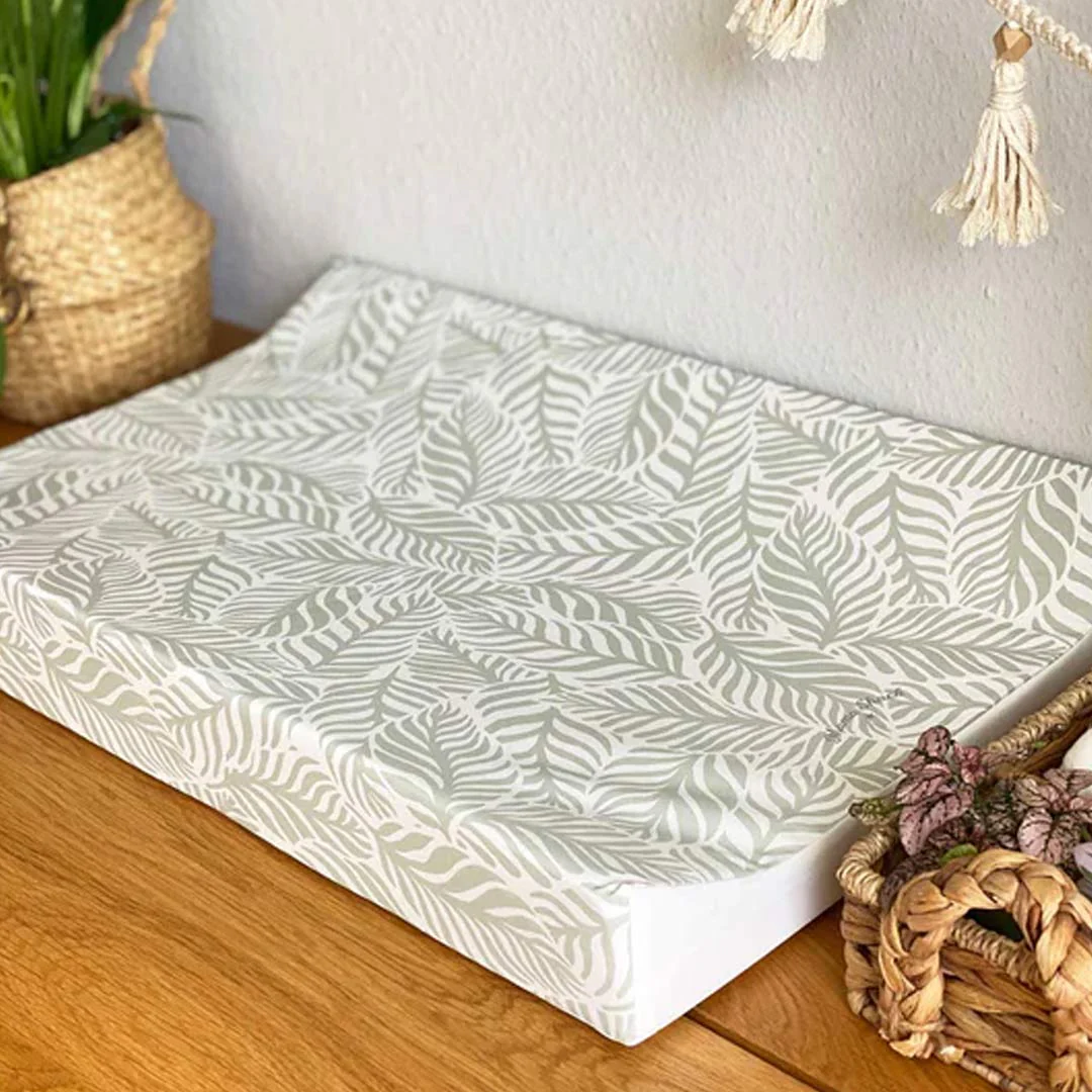Mama Shack Anti Roll Changing Mat - Linear Leaf / Sage - Image 2