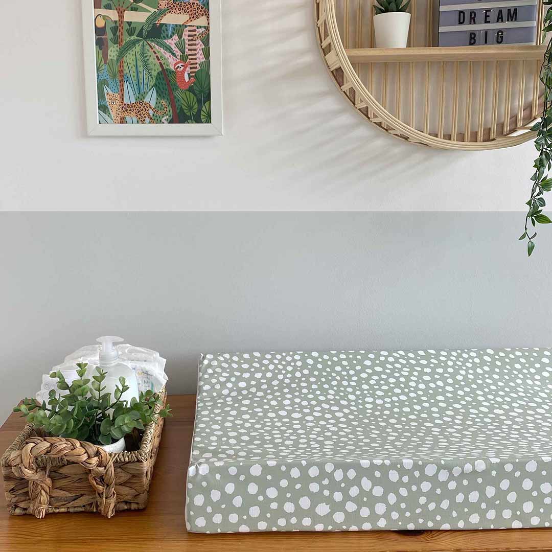 Mama Shack Anti Roll Changing Mat - Sage Spotty - Image 4