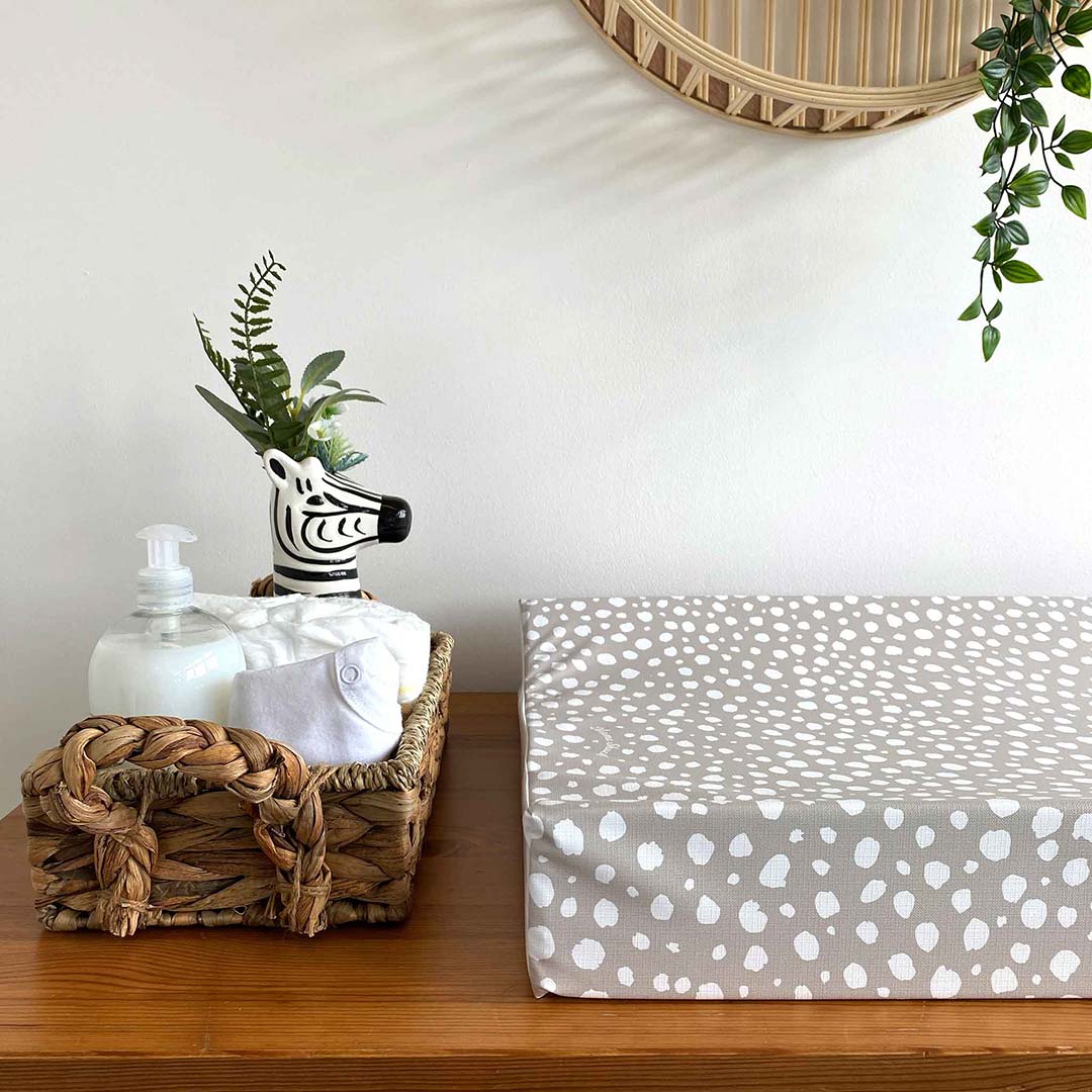 Mama Shack Anti Roll Changing Mat - Taupe Spotty - Image 4