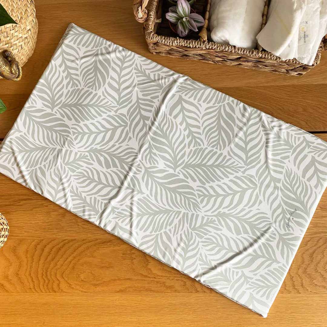 Mama Shack Foldable Travel Changing Mat - Linear Leaf / Sage - Image 3