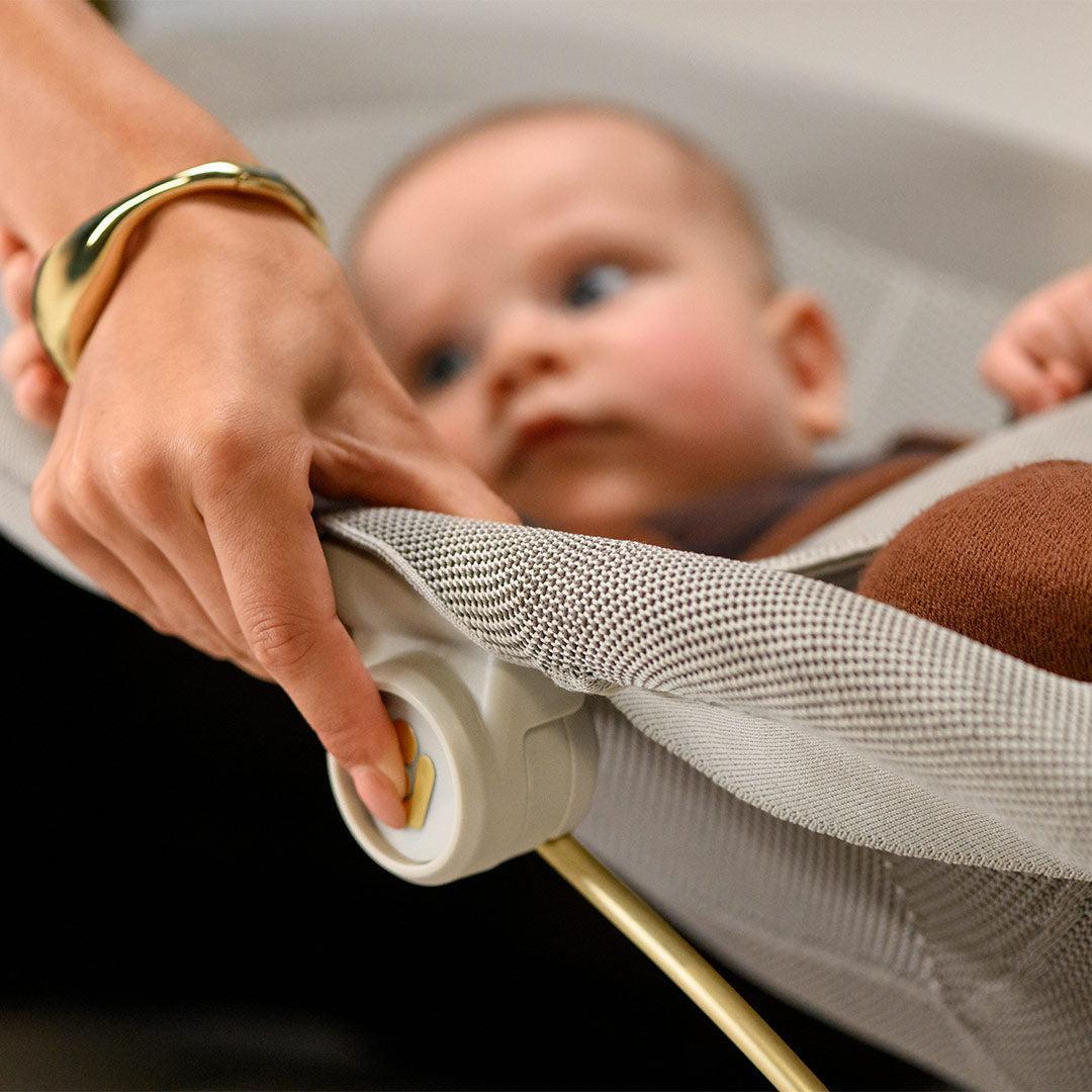 Maxi-Cosi Dove Pro Baby Bouncer - Elegance Beige - Image 3