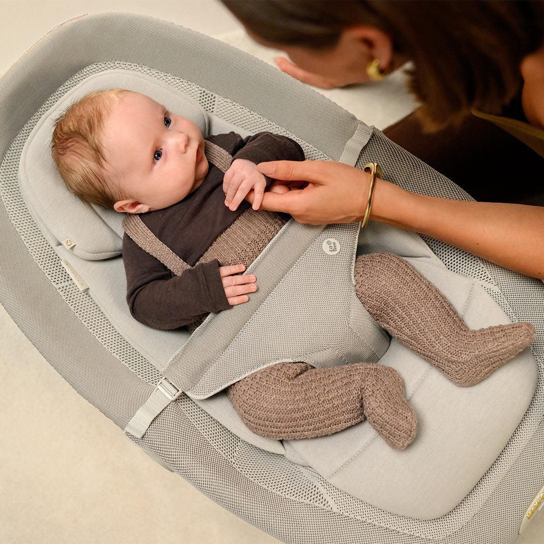 Maxi-Cosi Dove Pro Baby Bouncer - Elegance Graphite - Image 3