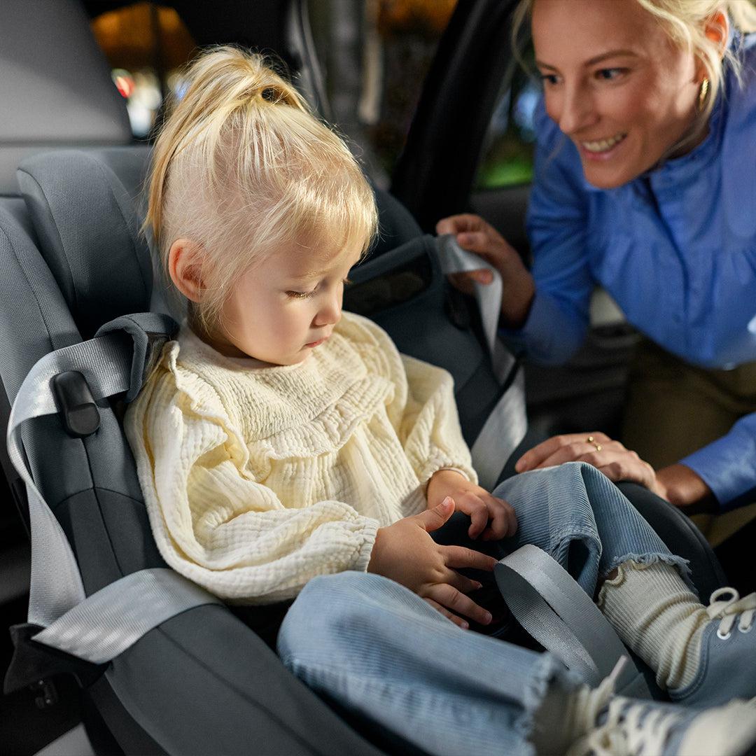Maxi-Cosi Pearl S Car Seat - Tonal Graphite - Image 5
