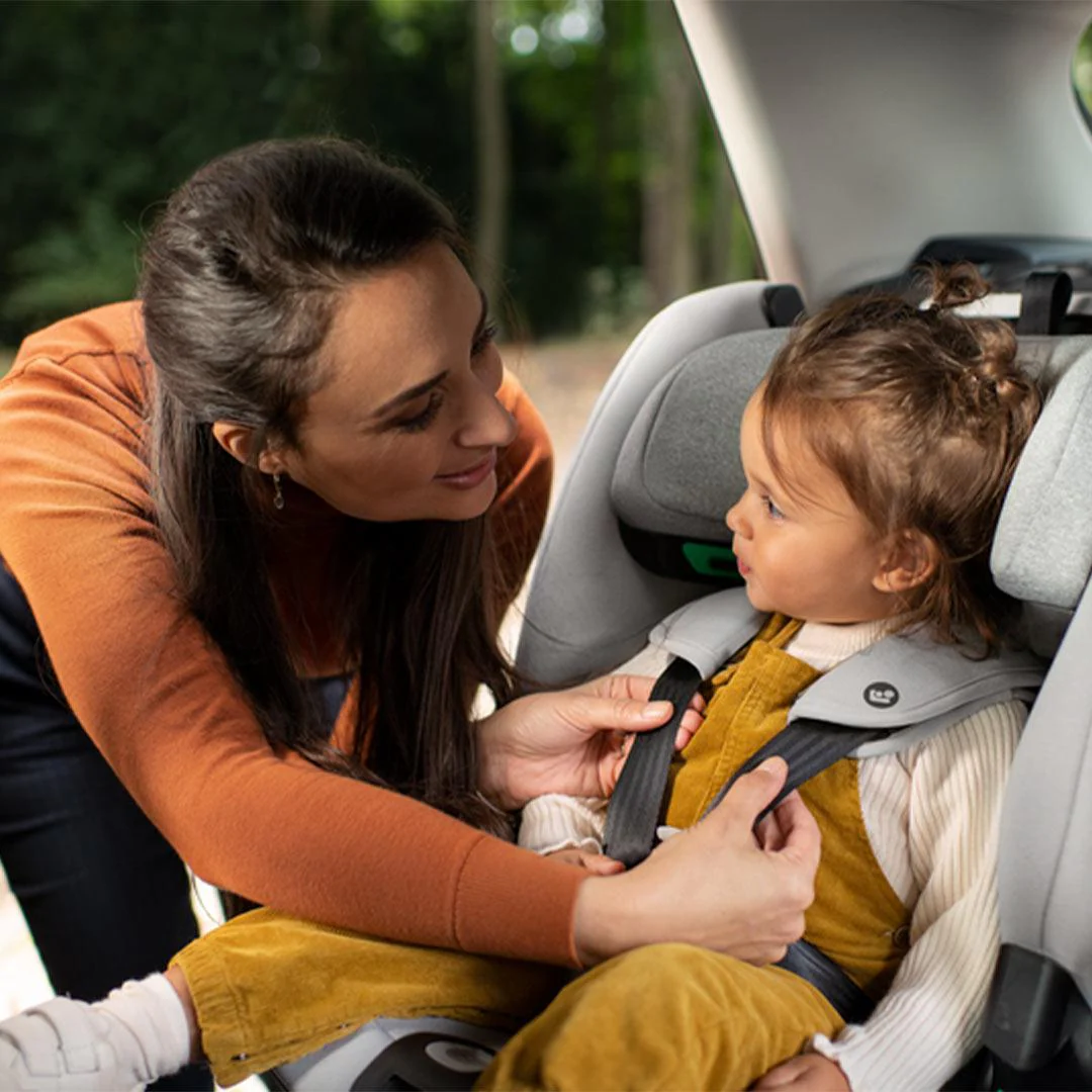 Maxi-Cosi Titan Plus i-Size Car Seat - Authentic Black - Image 3