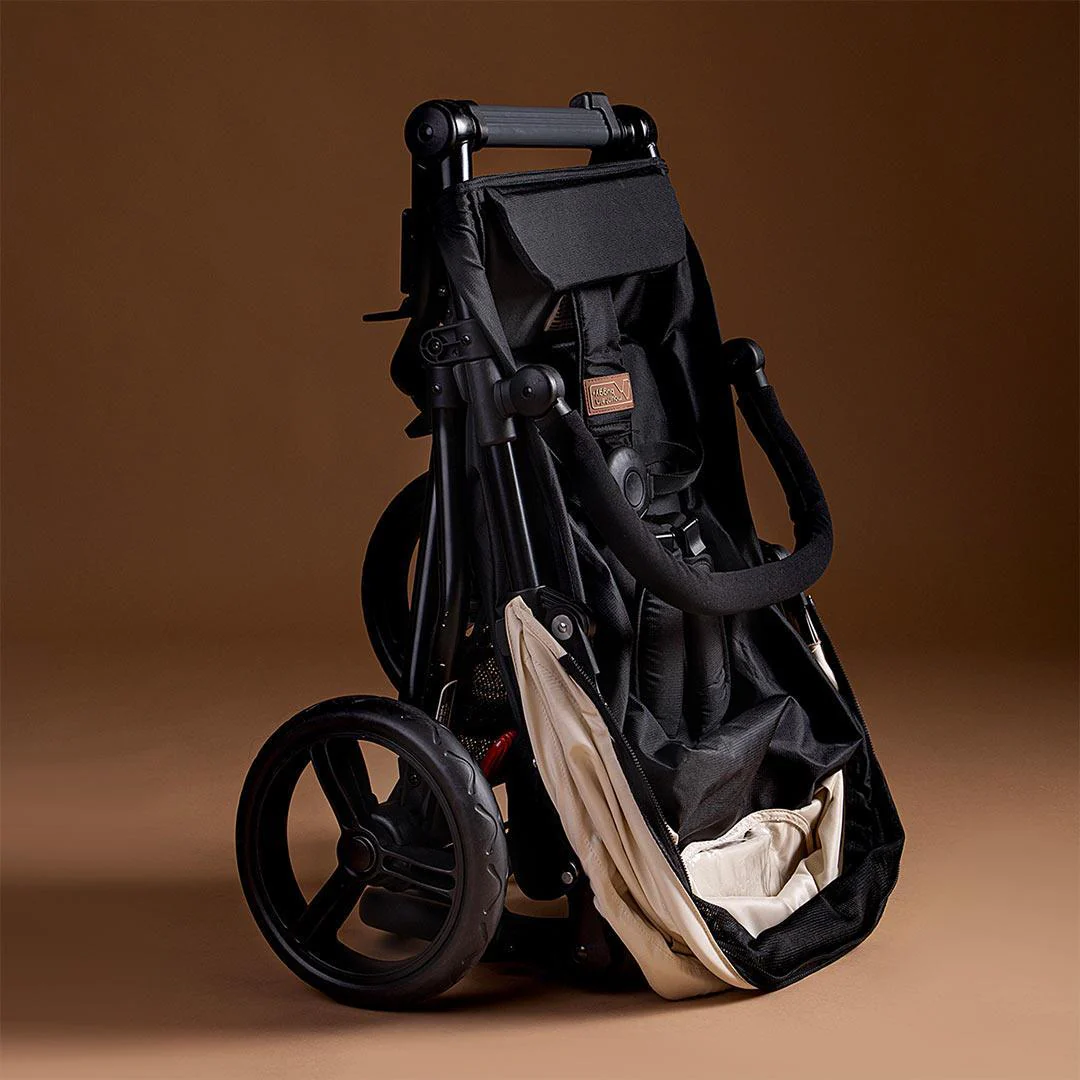 Mountain Buggy Swift Pushchair - Caviar - Image 4