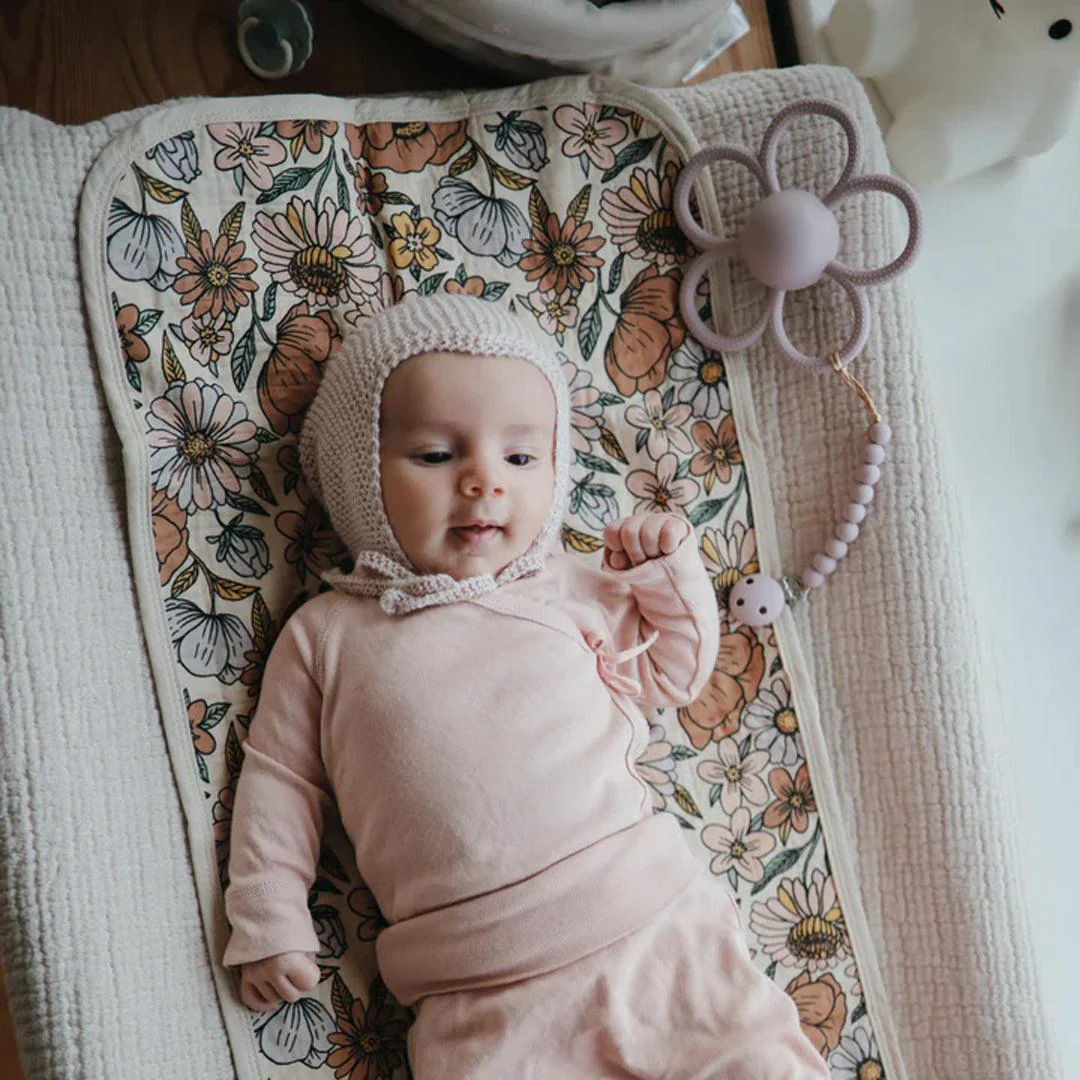 Mushie Hera Pacifier Clip - Soft Lilac - Image 5