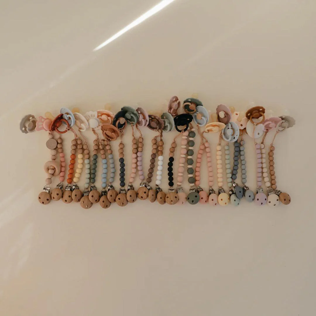 Mushie Hera Pacifier Clip - Soft Lilac - Image 7