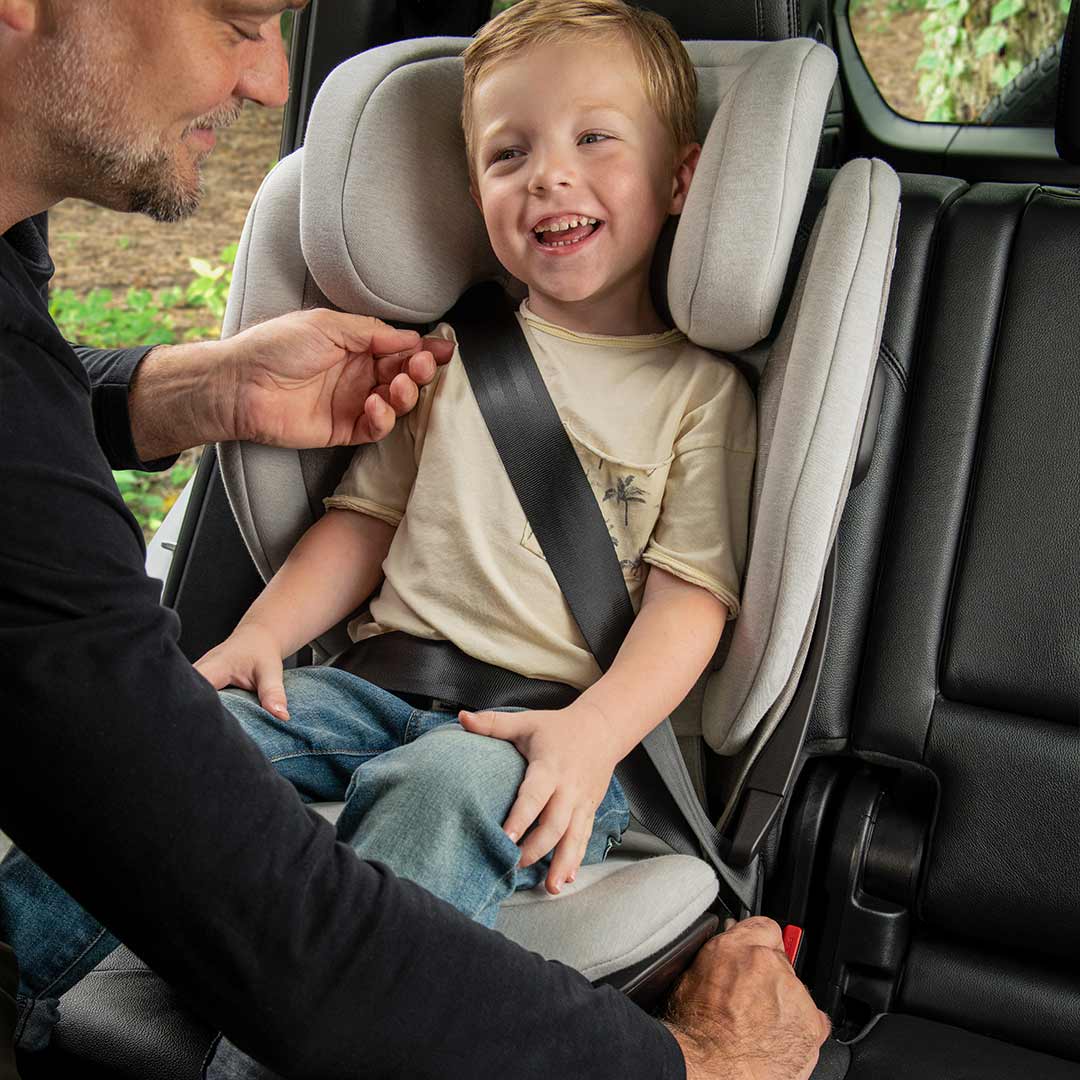Nuna AACE LX Car Seat - Caviar - Image 4