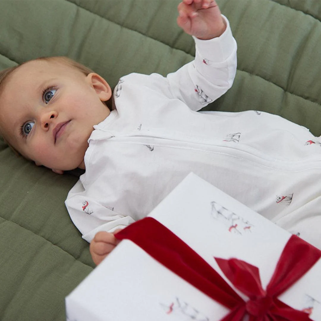 Rosa & Blue Sleepsuit - Polar Bear - Image 2