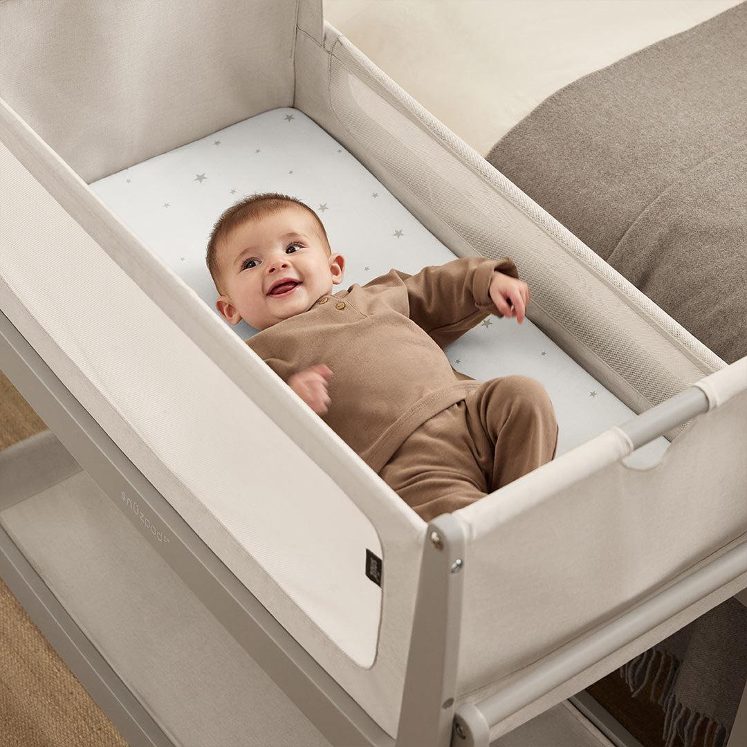 Snuz Twin Pack Crib Sheets - White Star - Image 2