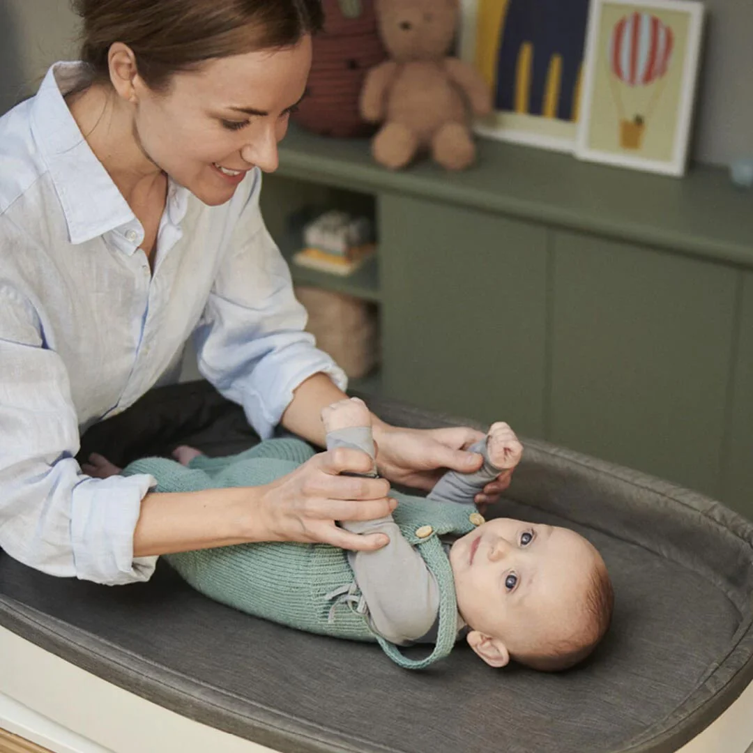 Stokke® Sleepi⢠Changer - White - Image 3