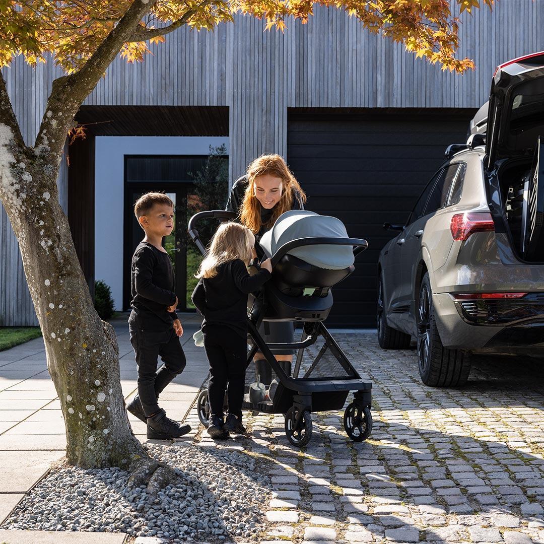Thule Maple Infant Car Seat - Image 2