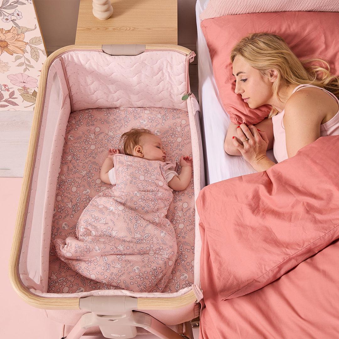Tutti Bambini Cozee Air 2 Bedside Crib - Drifted Oak / Blush - Image 3