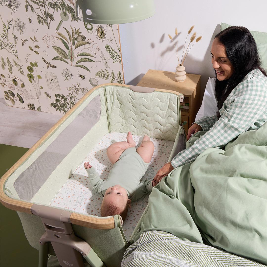 Tutti Bambini Cozee Air 2 Bedside Crib - Drifted Oak / Eucalyptus - Image 6
