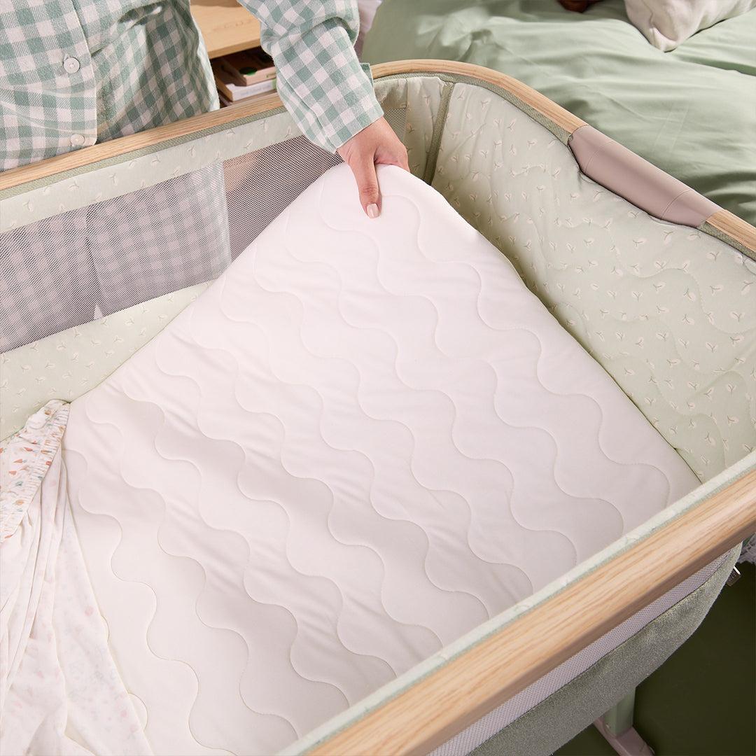 Tutti Bambini Cozee Air 2 Bedside Crib - Drifted Oak / Eucalyptus - Image 9
