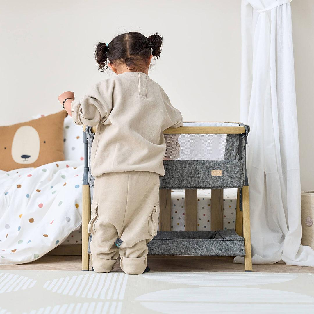 Tutti Bambini Cozee Mini Me Play Crib - Oak/Charcoal - Image 7